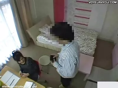 瘦吸公鸡然后躺在床上享受摩擦