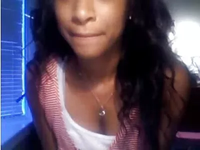 涂油乌木吮吸鸡巴并从后面带走