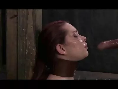对于闷热的拉丁妓女来说，没有什么比骑公鸡更好的了