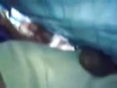 十几岁的女孩被继父毁了她的嘴巴和阴户