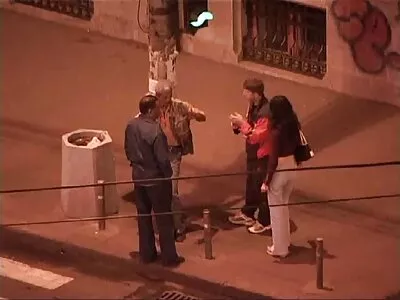 可爱的金发色情明星让她紧的混蛋伸出