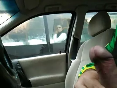 柔软的舌头是乌木女同性恋女孩达到性高潮的关键