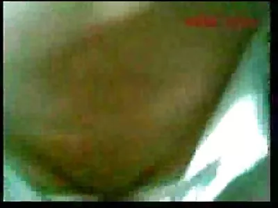 女孩和丰满的摩洛伊斯兰解放阵线在健身房做爱的女同性恋视频