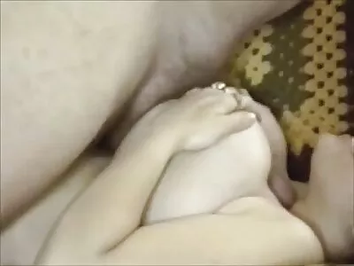 与性感的肮脏女主角发生性关系，使男人的肉体生活多样化